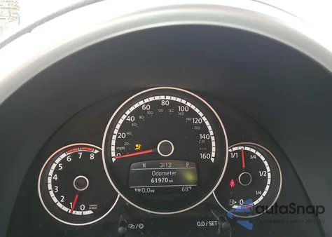 2015 Volkswagen Beetle 1.8T z USA, uszkodzony, nr VIN 3VW517AT8FM809530